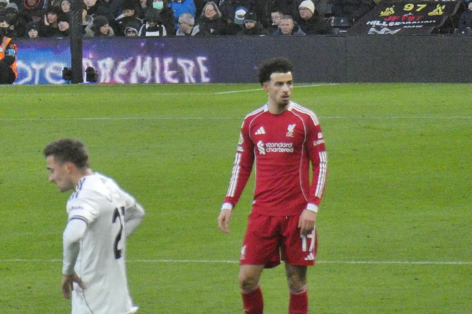 Curtis Jones in campo durante una partita di campionato
