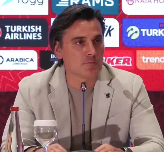 Vincenzo Montella parla a una conferenza stampa