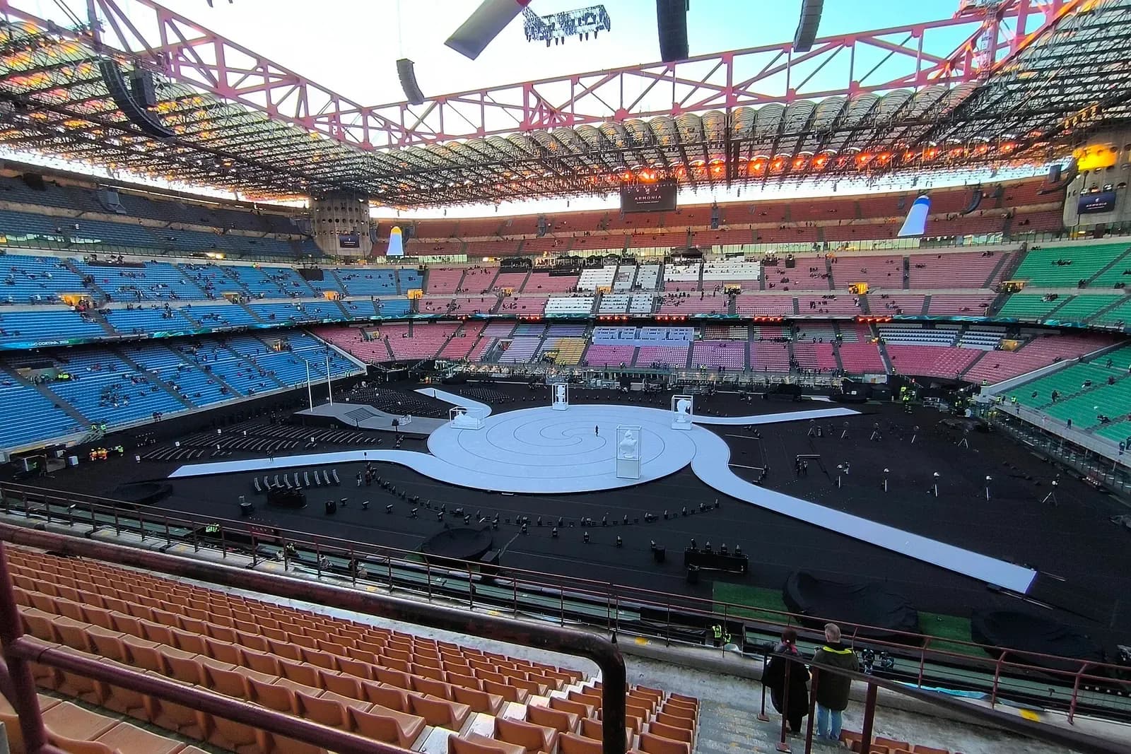 L’interno dello stadio Giuseppe Meazza di Milano