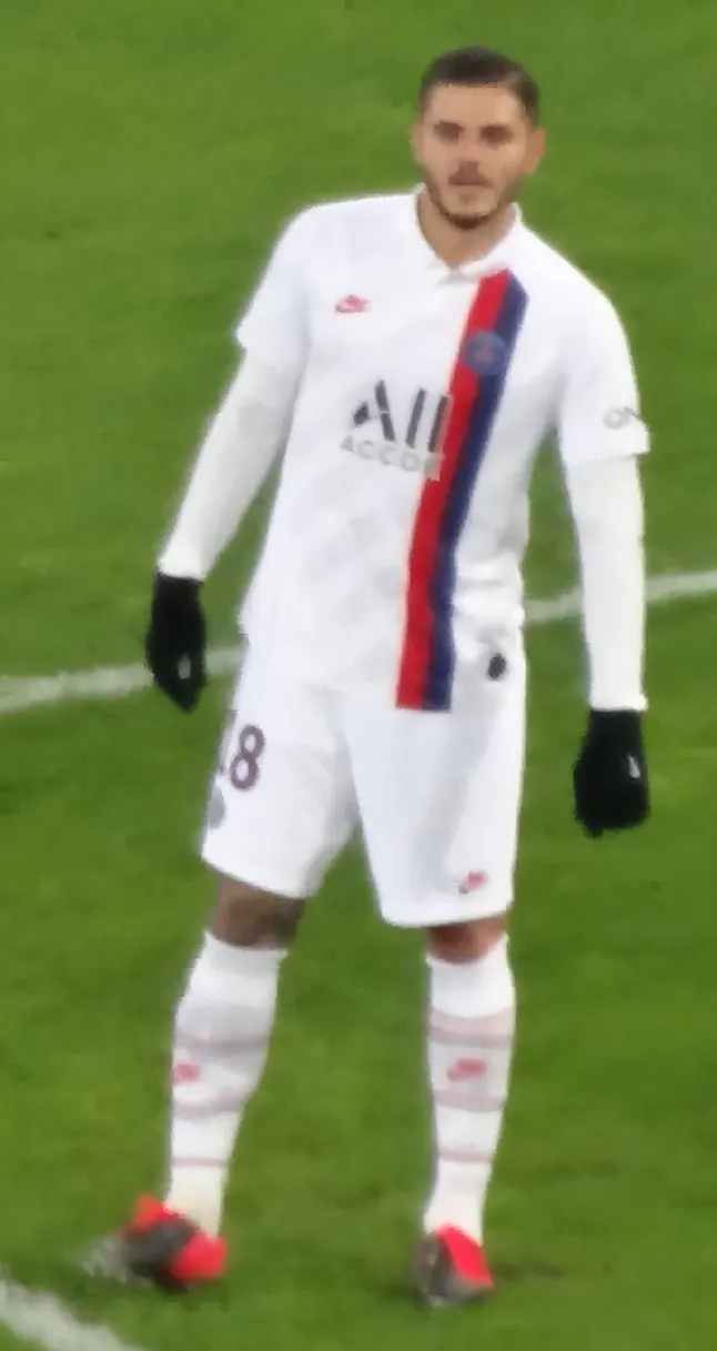 Mauro Icardi in campo con la maglia del Paris Saint-Germain