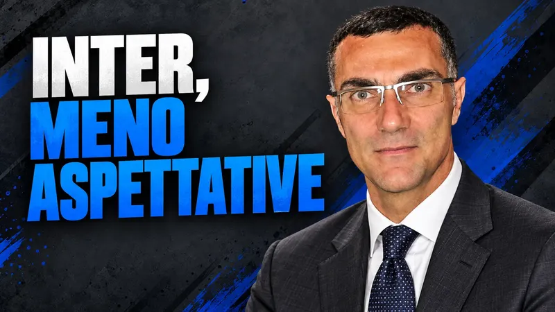 Copertina generata con IA, scritta "INTER, MENO ASPETTATIVE": Giuseppe Bergomi in giacca e cravatta